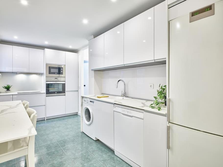 New.Apto-Ponzano. Luxe & Spacious 4Rooms 3Bathroom Madrid Exteriör bild